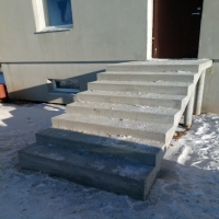 Lauko betoniniai laiptai